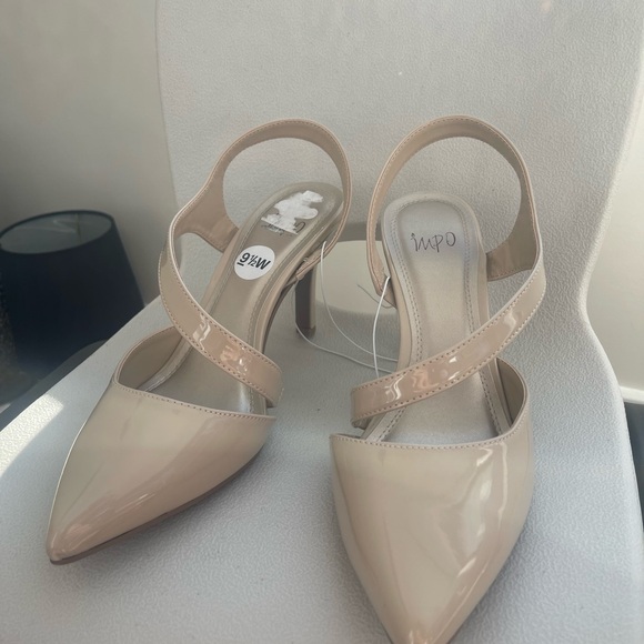 New Beige Patent Leather Slingback Heels - Picture 7 of 7